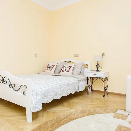 Apartament Karl Marx